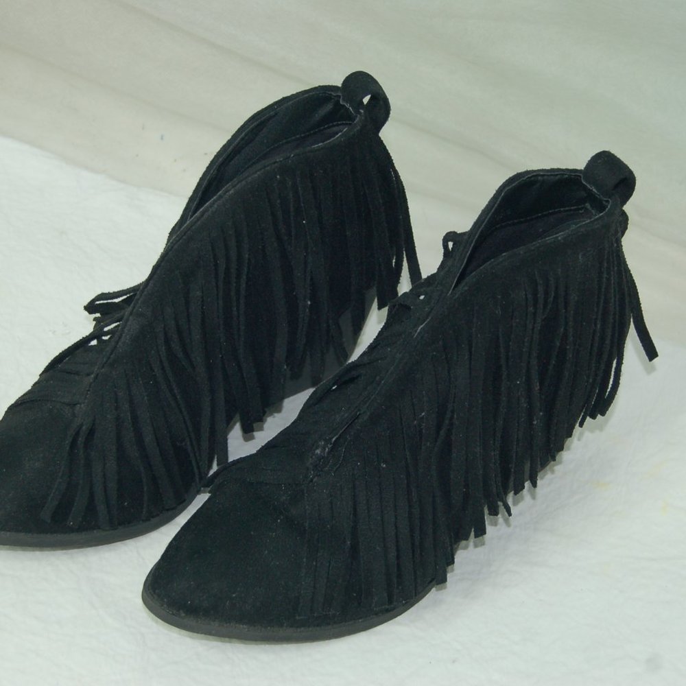 Coconuts by Matisse Black Fringe Booties Woman's 7.5M